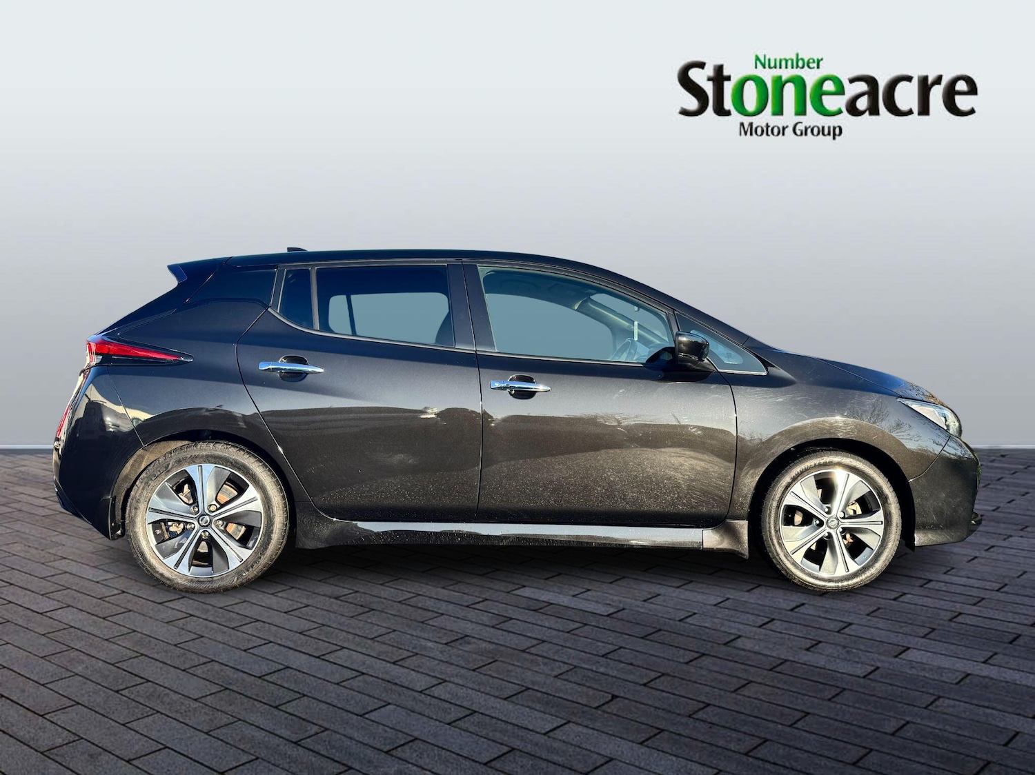 Used Nissan Leaf 2021 for sale - 76824664: Photo 2