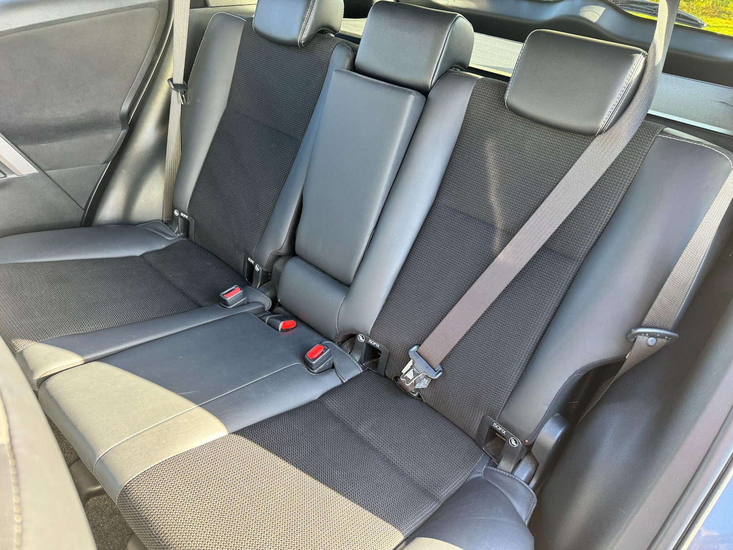 Used Toyota RAV4 2017 for sale - 76327331: Photo 13