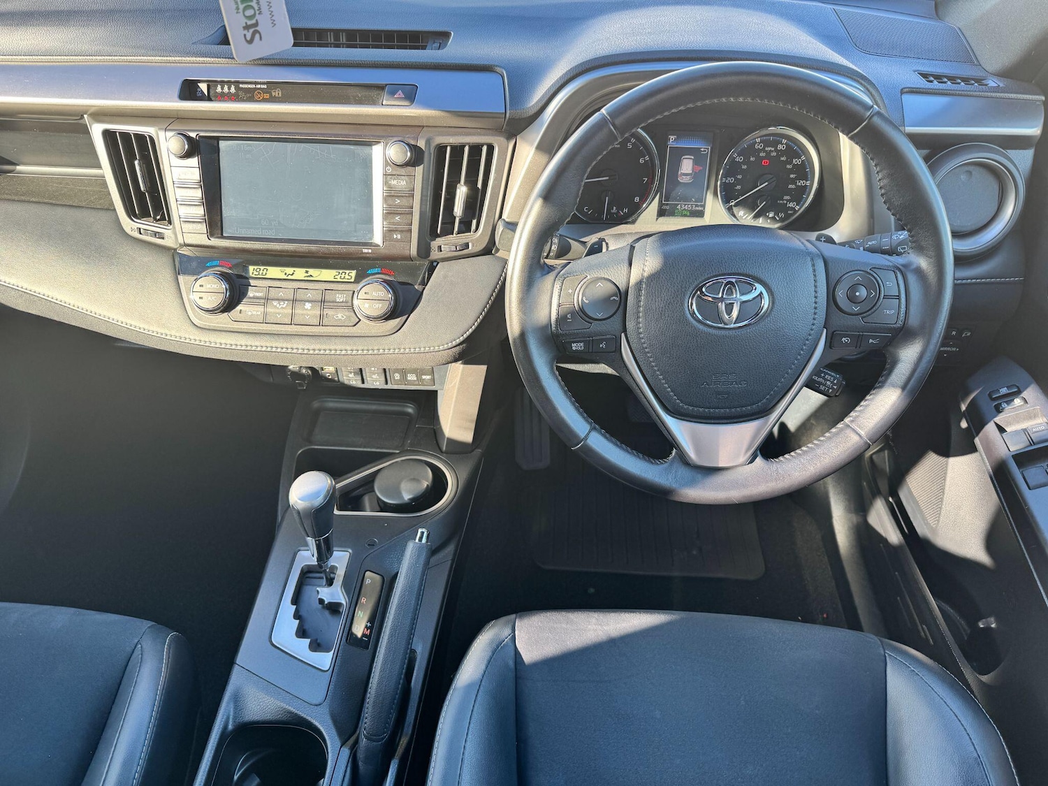 Used Toyota RAV4 2017 for sale - 76327331: Photo 15