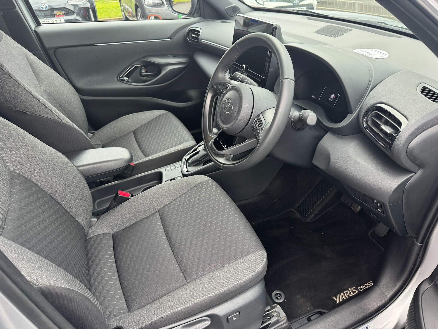 Used Toyota Yaris Cross 2024 for sale - 77290784: Photo 11