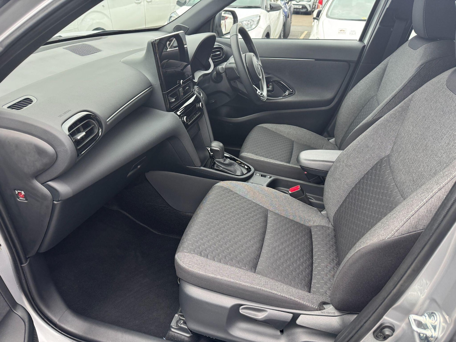 Used Toyota Yaris Cross 2024 for sale - 77290784: Photo 14