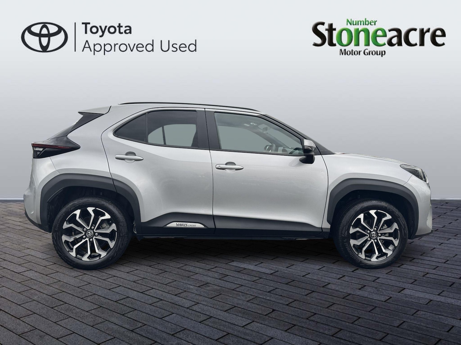 Used Toyota Yaris Cross 2024 for sale - 77290784: Photo 2