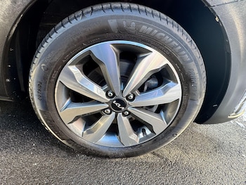 Used Kia Stonic 2023 for sale - 77060385: Photo