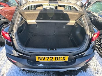 Used Kia Stonic 2023 for sale - 77060385: Photo