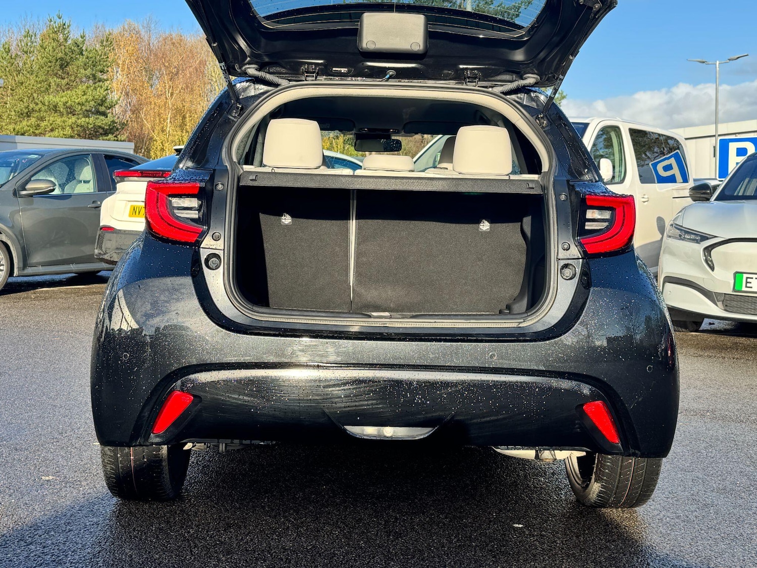 Used Toyota Yaris for sale - 76994080: Photo 10