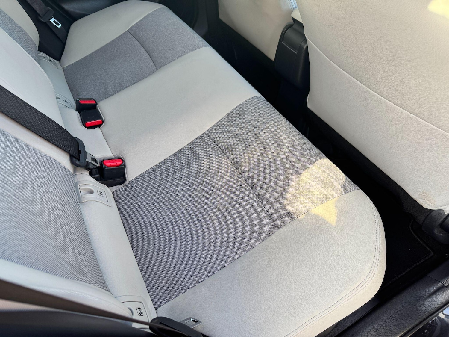 Used Toyota Yaris for sale - 76994080: Photo 12