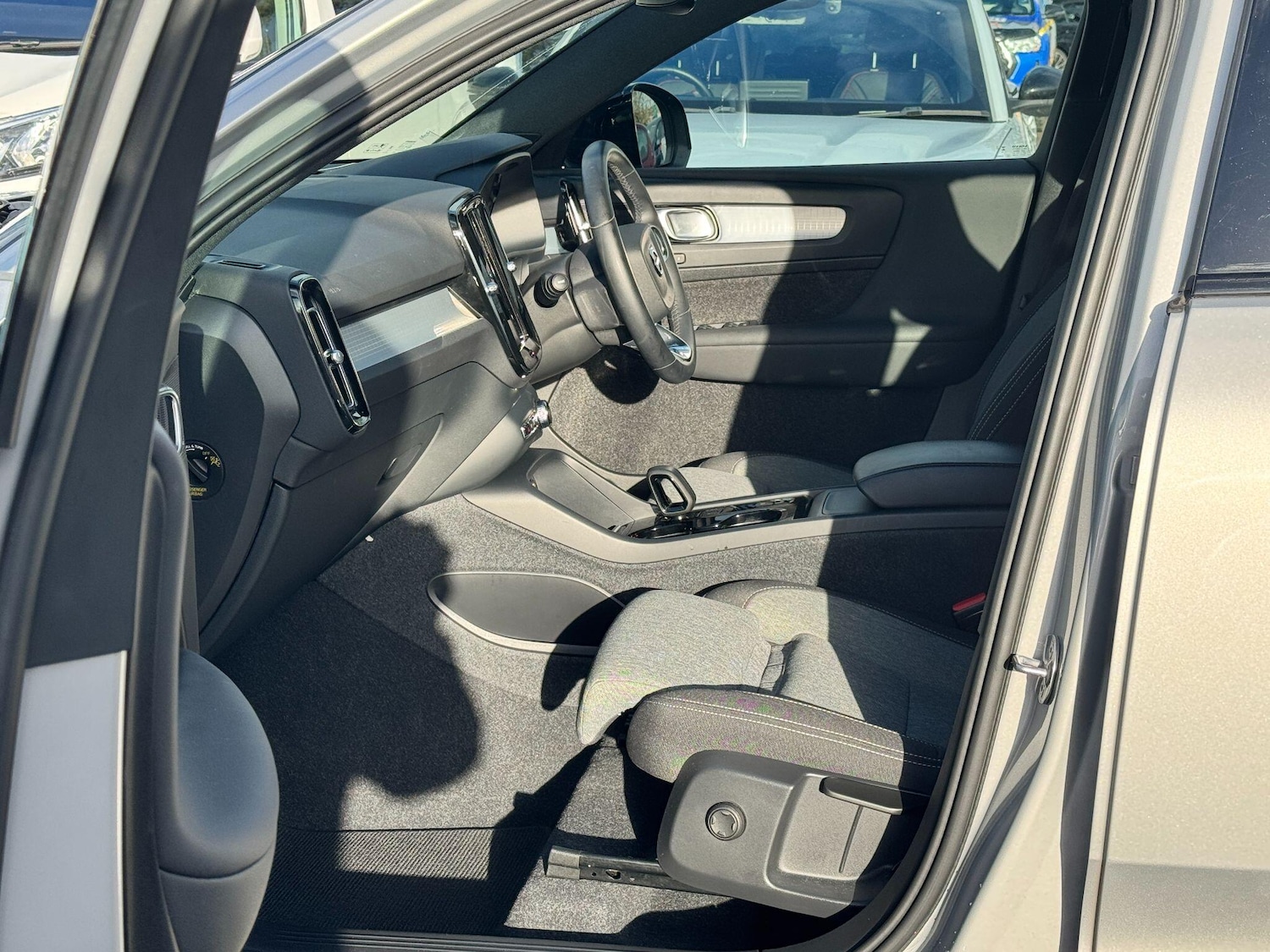 Used Volvo XC40 2023 for sale - 77396172: Photo 14