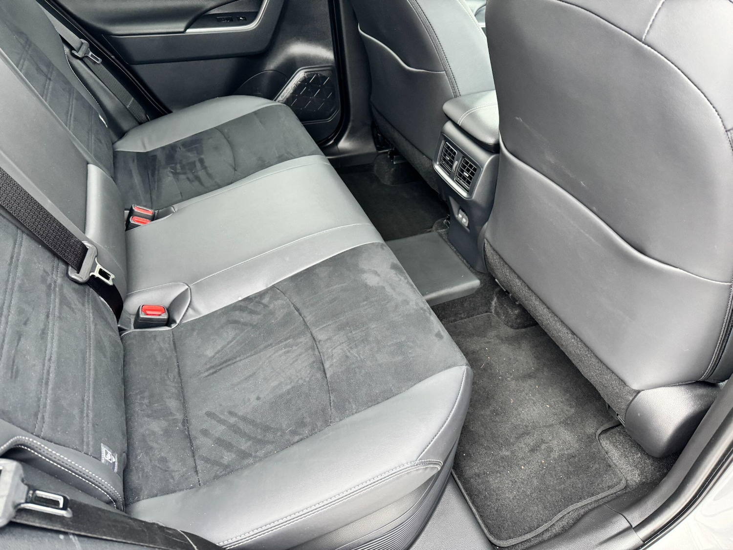 Used Toyota RAV4 2025 for sale - 76701932: Photo 10