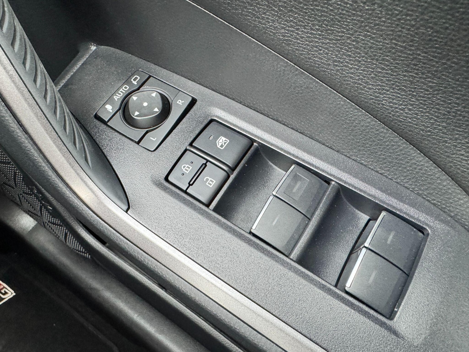 Used Toyota RAV4 2025 for sale - 76701932: Photo 16