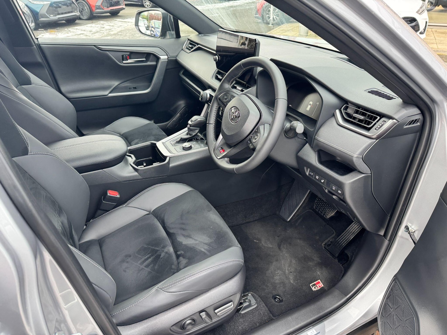 Used Toyota RAV4 2025 for sale - 76701932: Photo 9