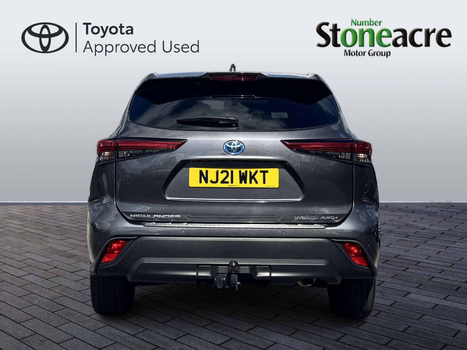 Used Toyota Highlander 2021 for sale - 76336960: Photo 4