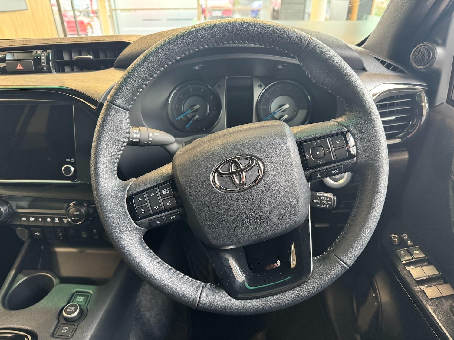Used Toyota Hilux 2025 for sale - 76633028: Photo 13