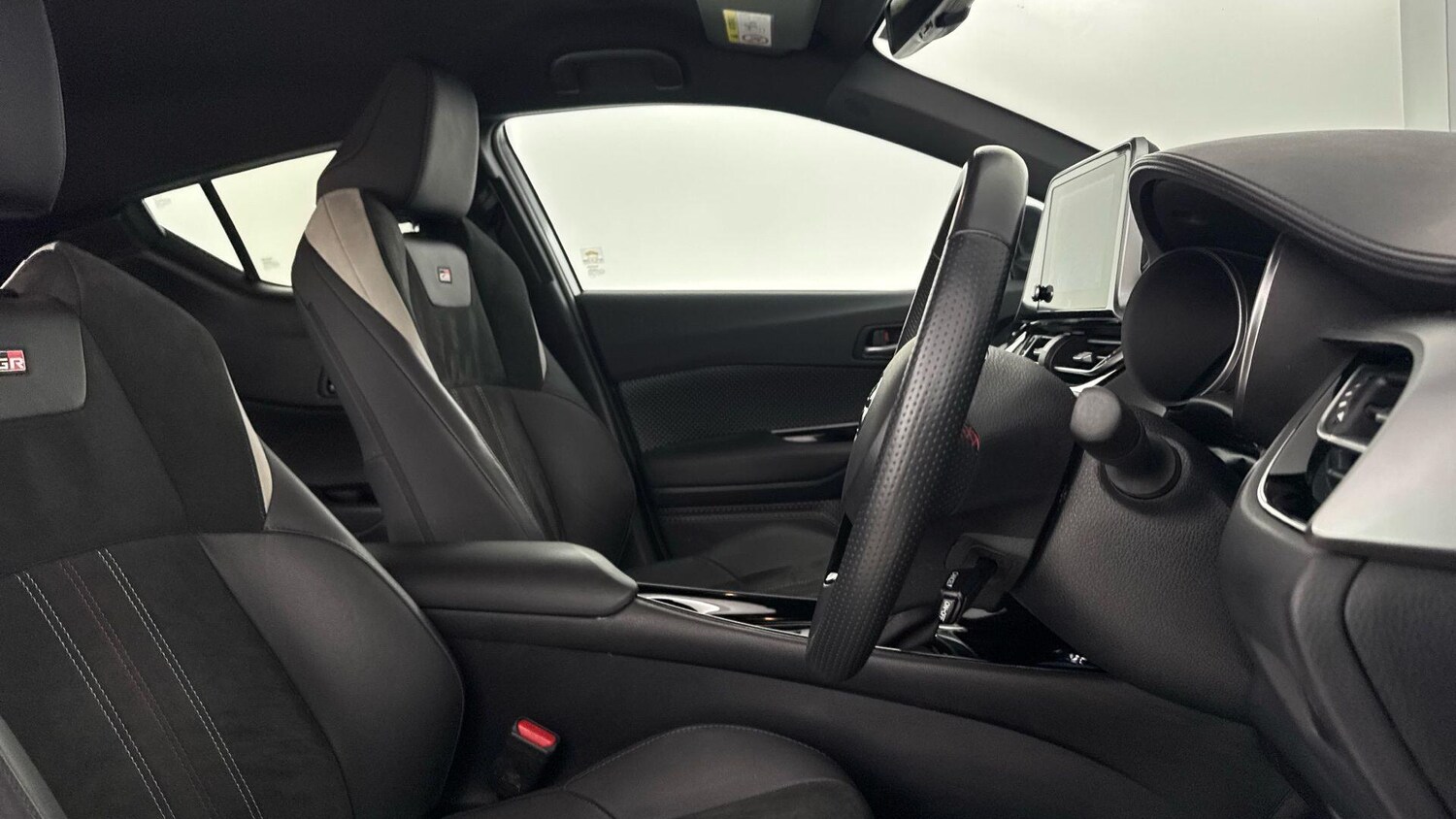 Used Toyota C-HR 2022 for sale - 77909114: Photo 17