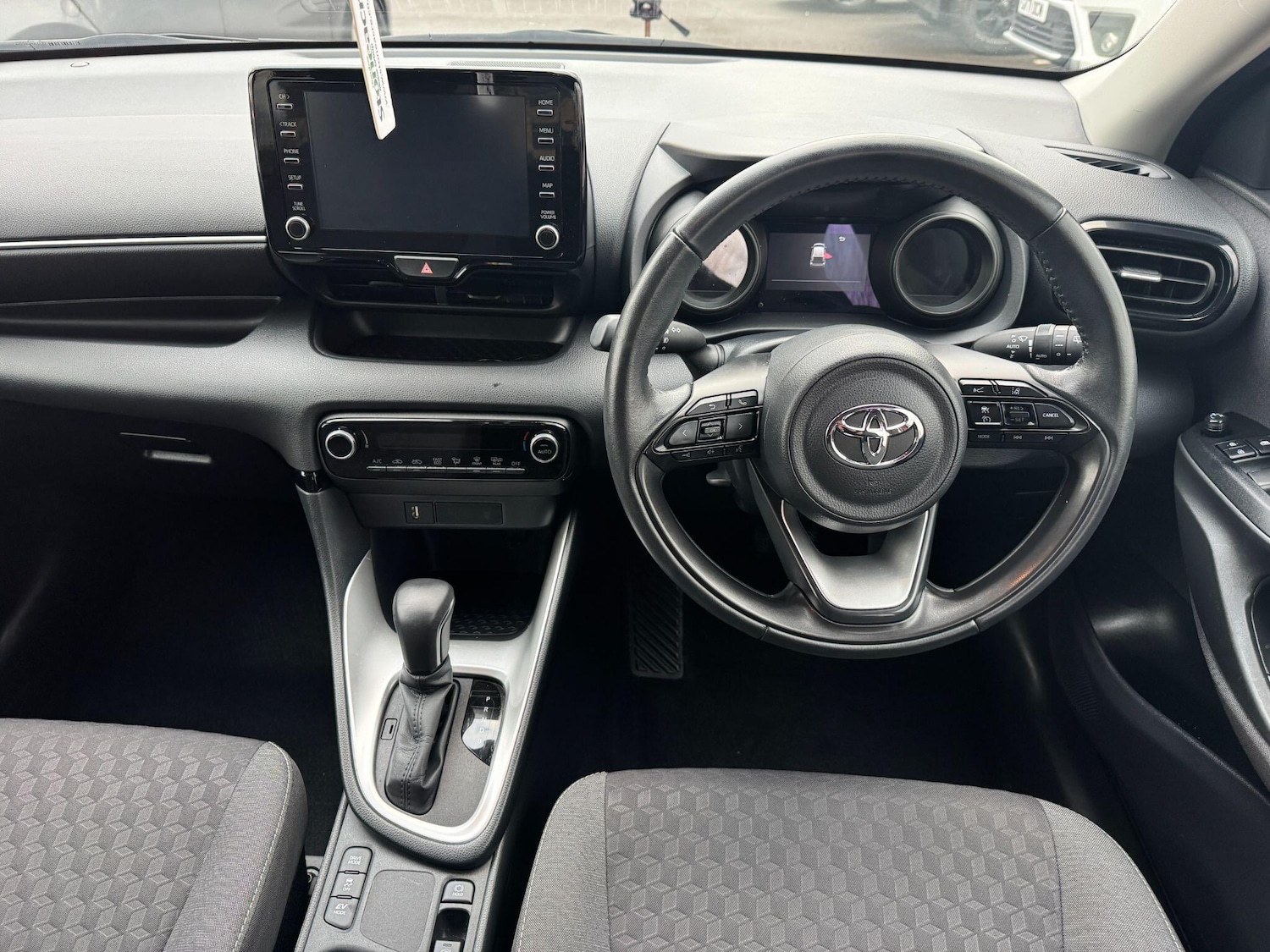 Used Toyota Yaris 2023 for sale - 77290499: Photo 15