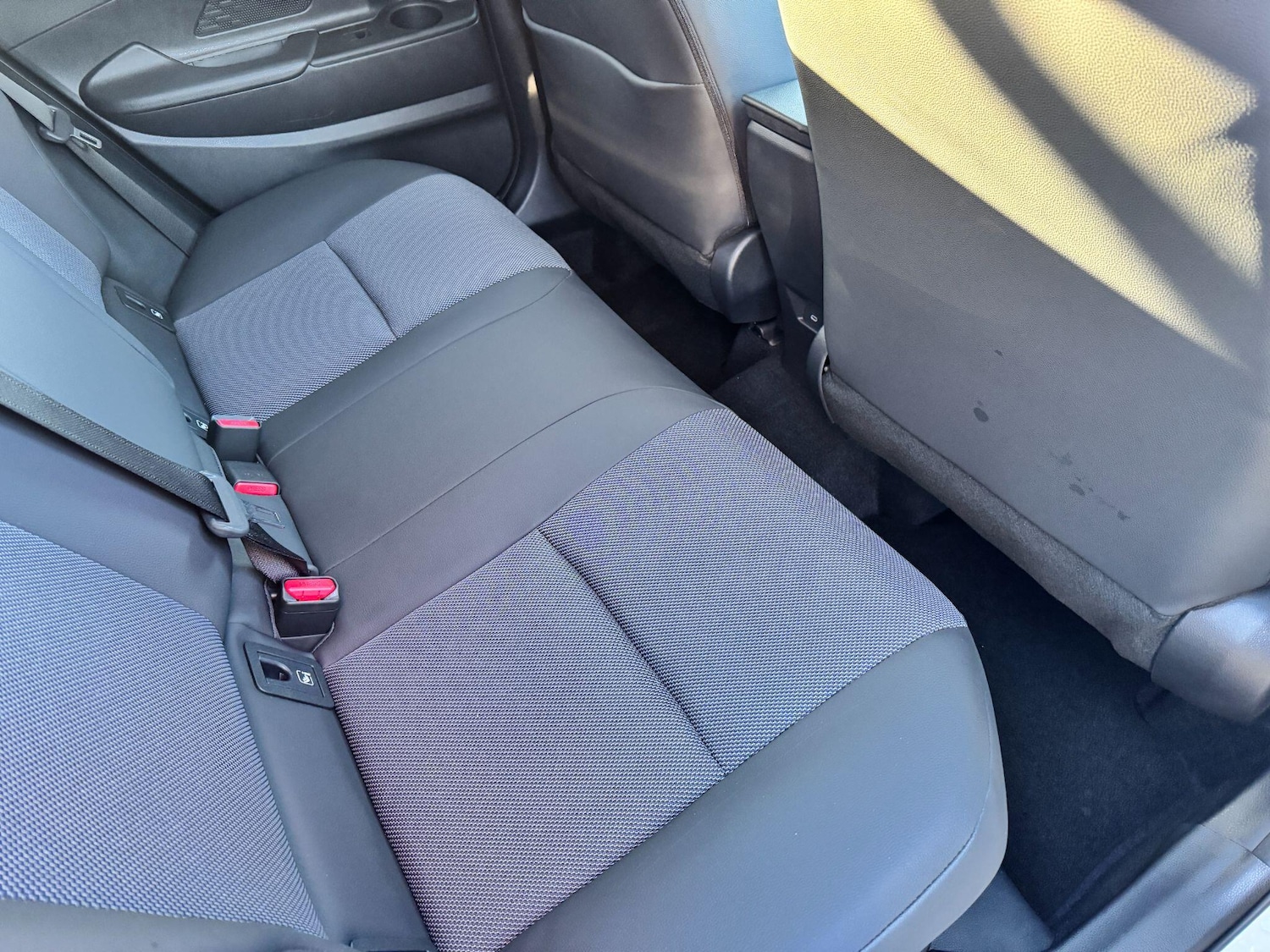 Used Toyota C-HR 2025 for sale - 76781960: Photo 12