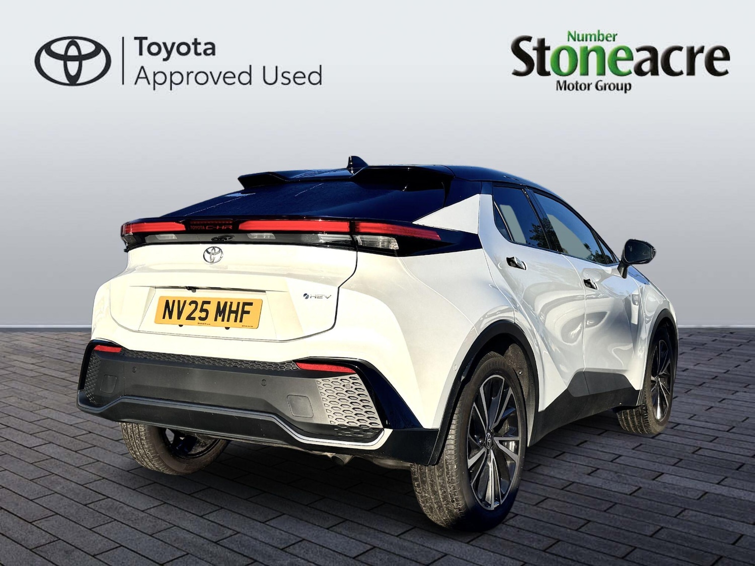 Used Toyota C-HR 2025 for sale - 76781960: Photo 2