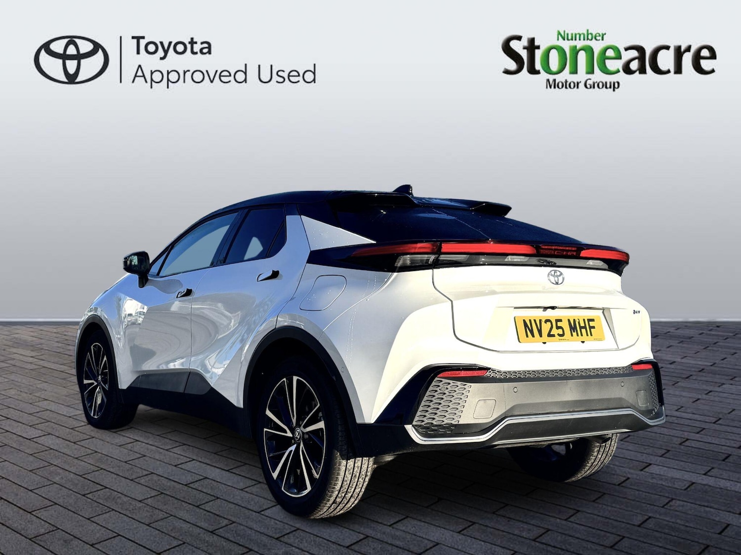 Used Toyota C-HR 2025 for sale - 76781960: Photo 4