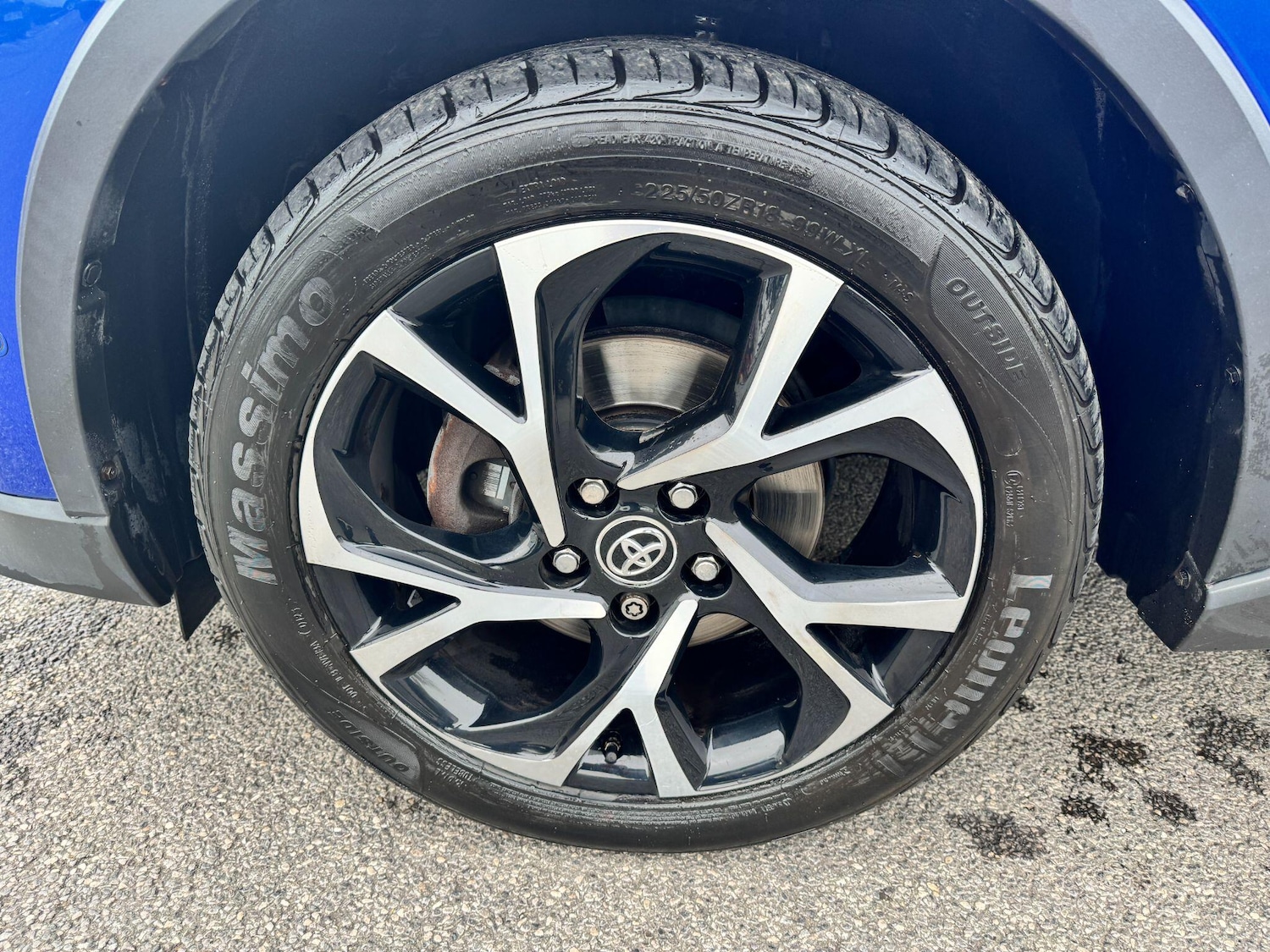 Used Toyota C-HR for sale - 76824745: Photo 9