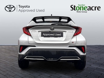 Used Toyota C-HR 2022 for sale - 76913082: Photo