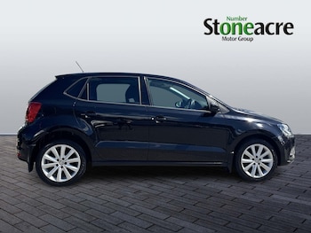 Used Volkswagen Polo 2017 for sale - 79093712: Photo