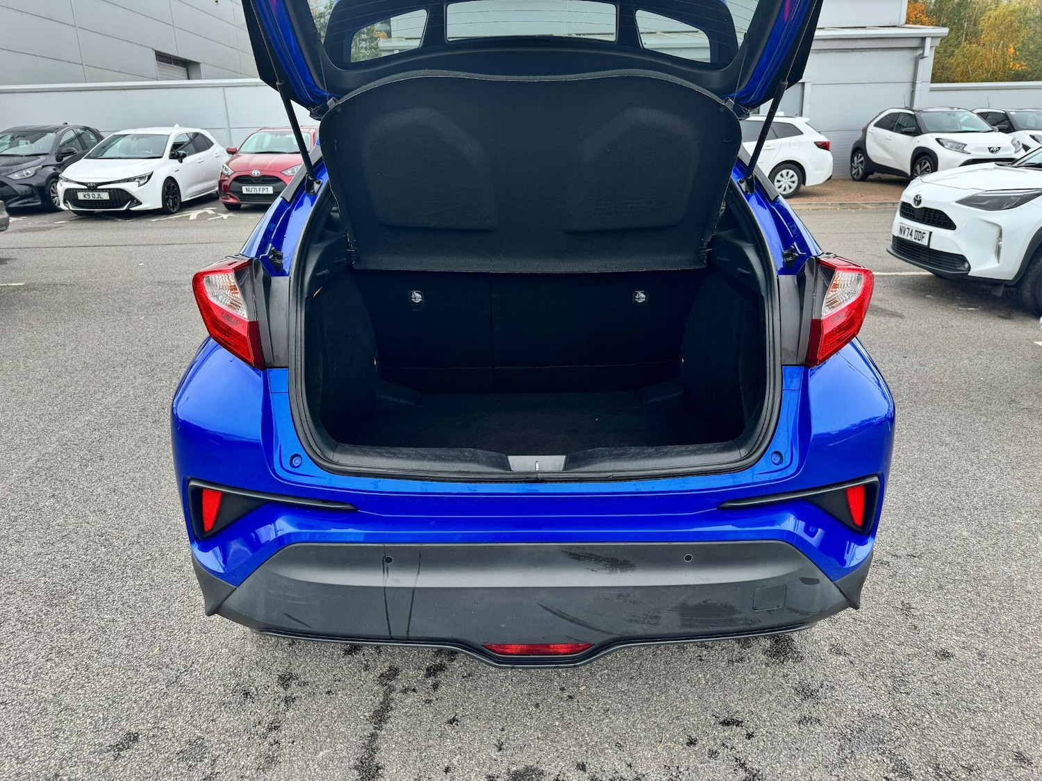 Used Toyota C-HR 2018 for sale - 77120337: Photo 10