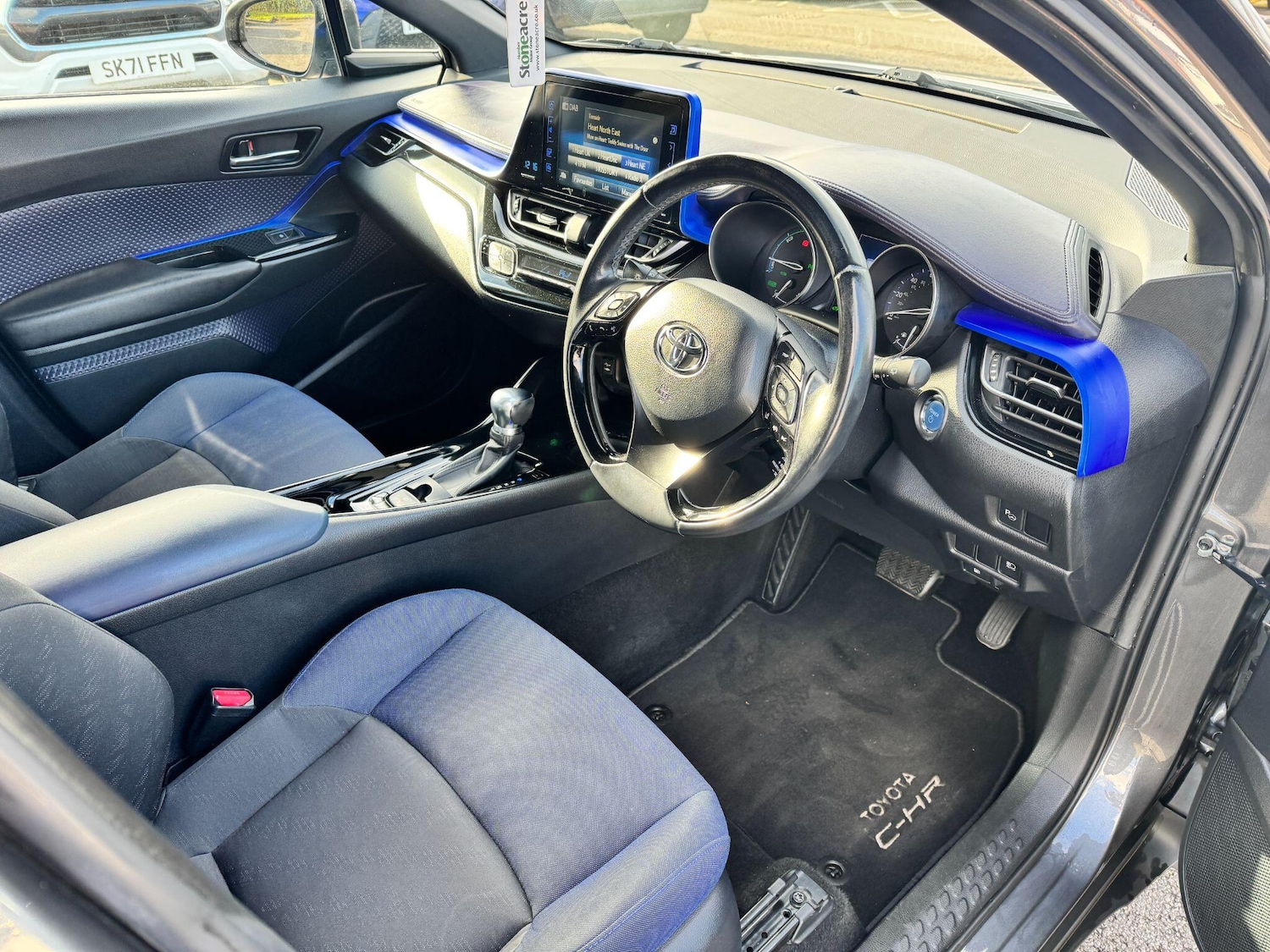 Used Toyota C-HR for sale - 76823870: Photo 11