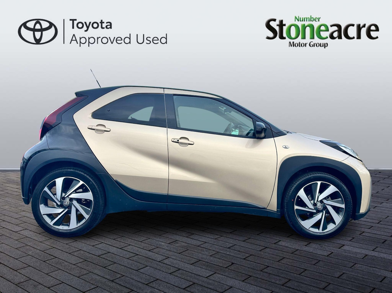 Used Toyota Aygo X 2024 for sale - 76824472: Photo 2