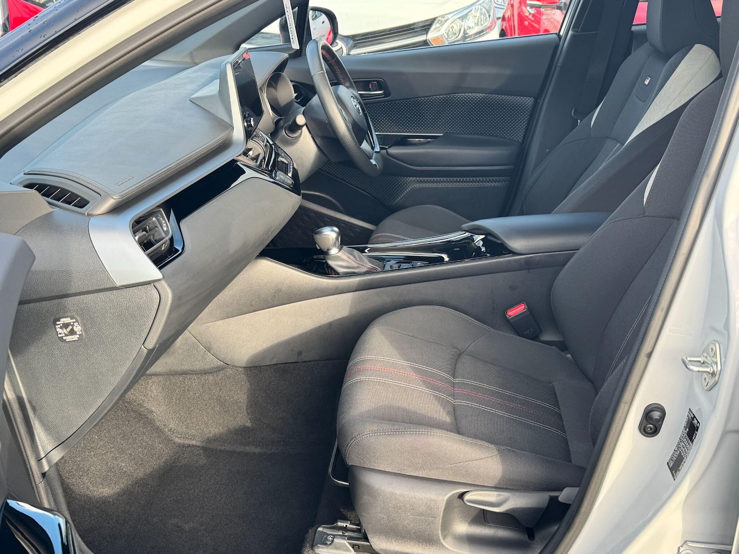 Used Toyota C-HR 2023 for sale - 76913024: Photo 14