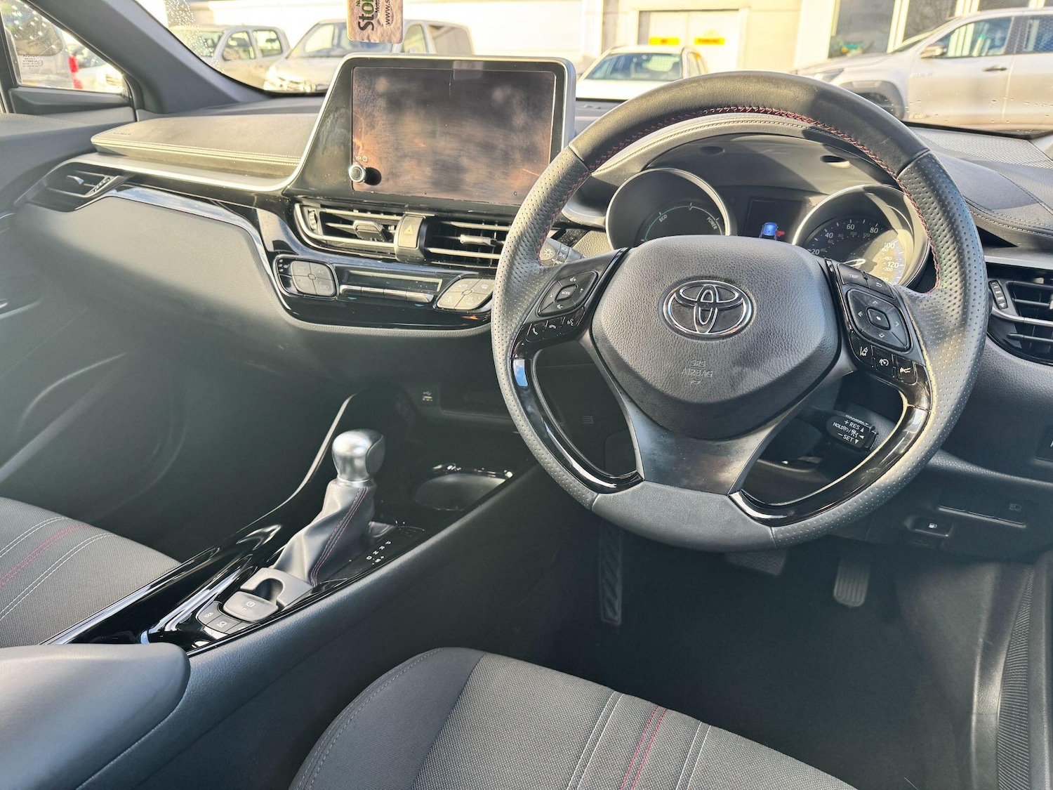 Used Toyota C-HR 2023 for sale - 76913024: Photo 16