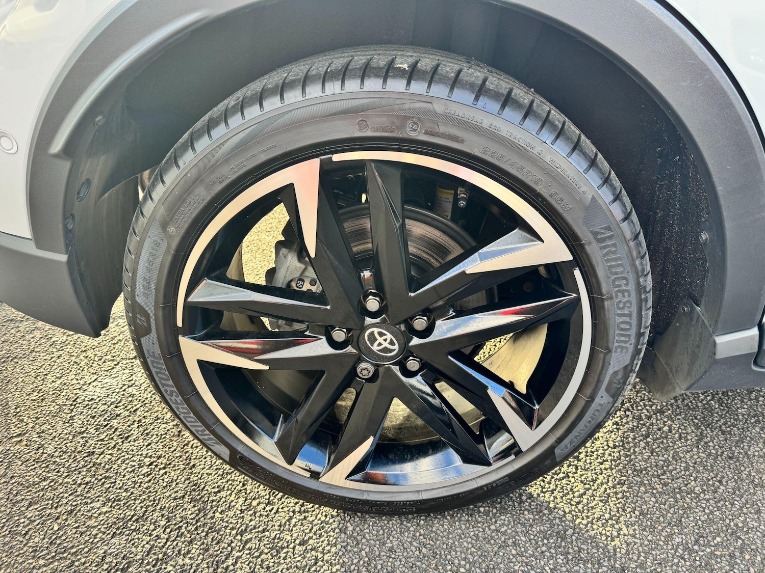 Used Toyota C-HR 2023 for sale - 76913024: Photo 9