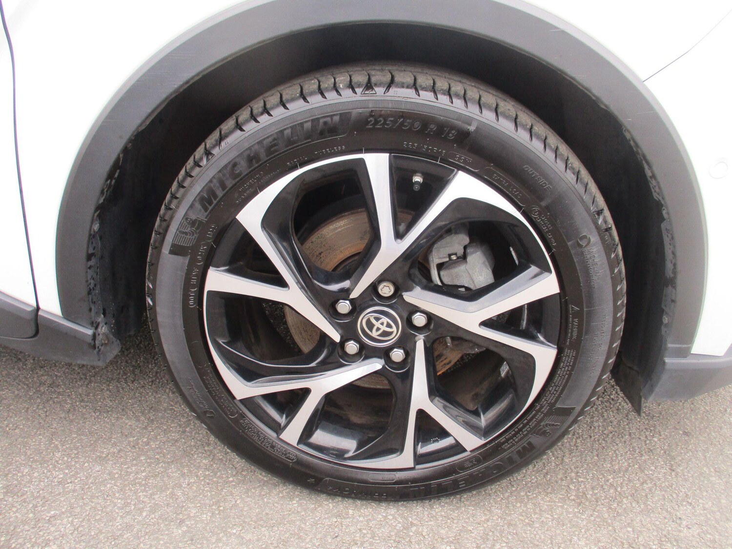 Used Toyota C-HR for sale - 77646806: Photo 9