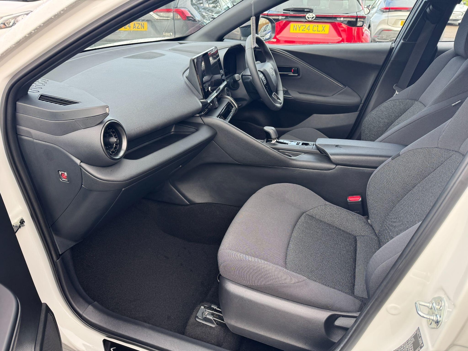 Used Toyota C-HR 2024 for sale - 77454996: Photo 14