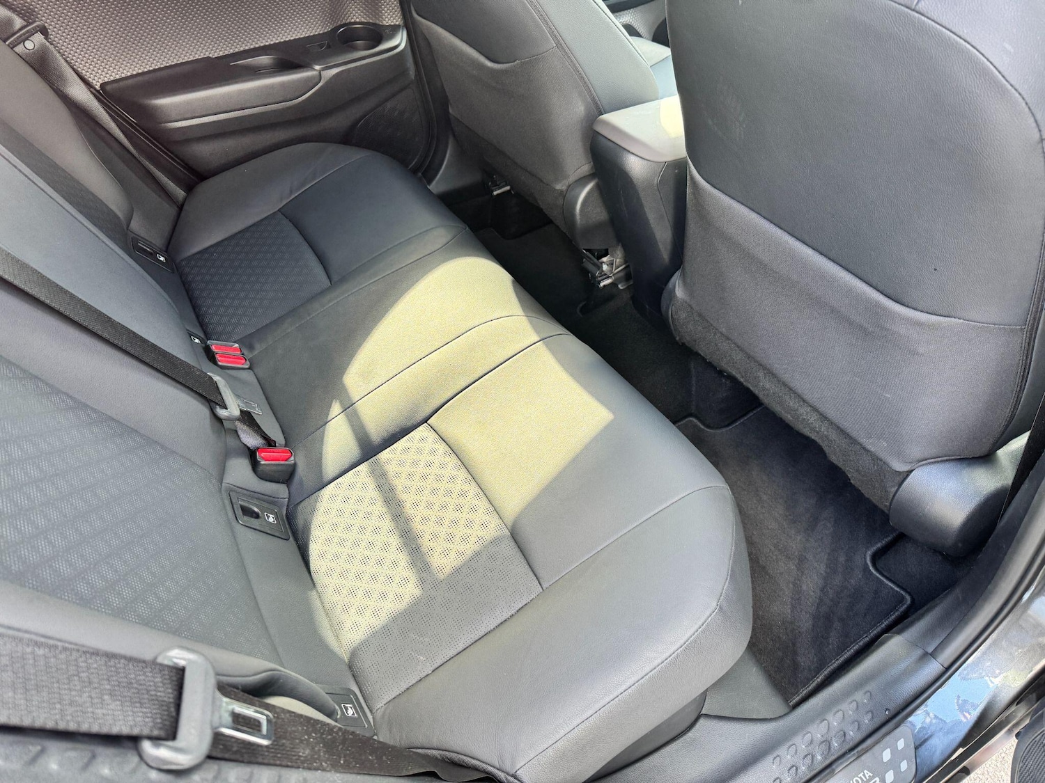 Used Toyota C-HR 2022 for sale - 75756256: Photo 14