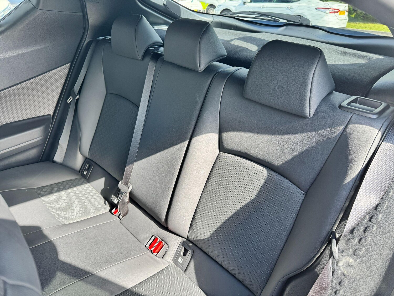 Used Toyota C-HR 2022 for sale - 75756256: Photo 15