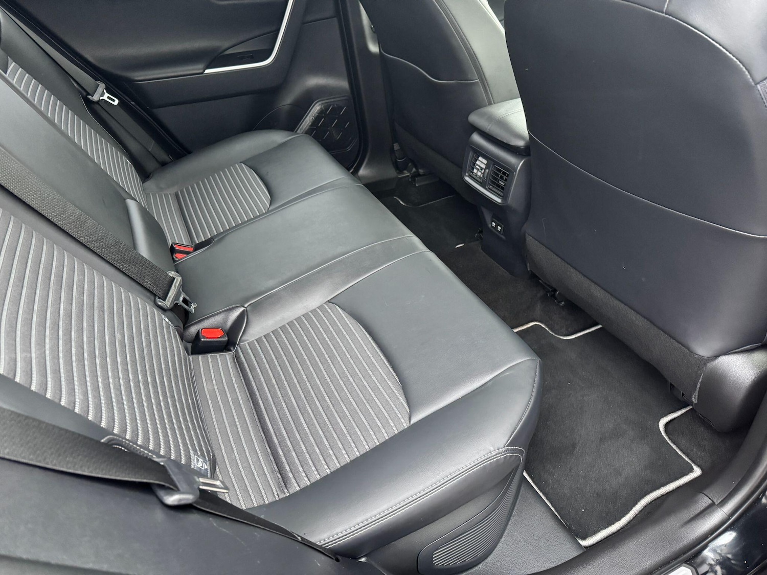 Used Toyota RAV4 2021 for sale - 77330966: Photo 12