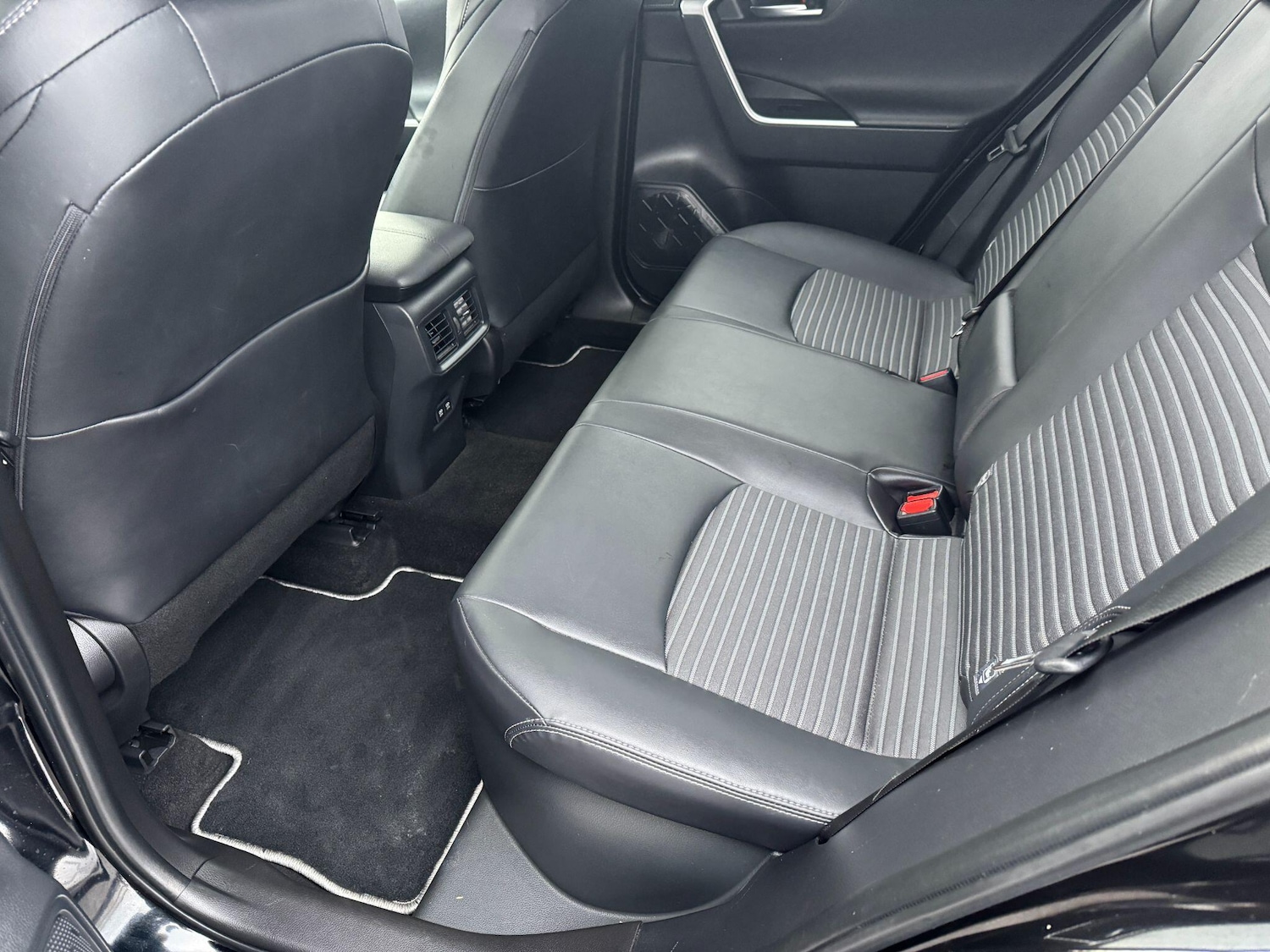 Used Toyota RAV4 2021 for sale - 77330966: Photo 13