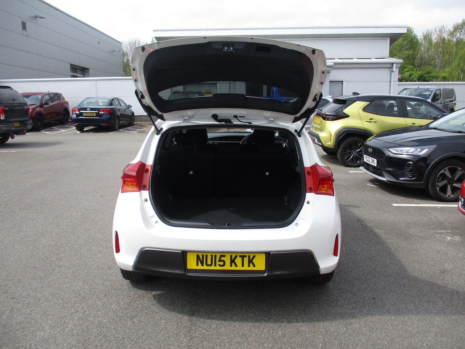 Used Toyota Auris 2015 for sale - 77993465: Photo 10