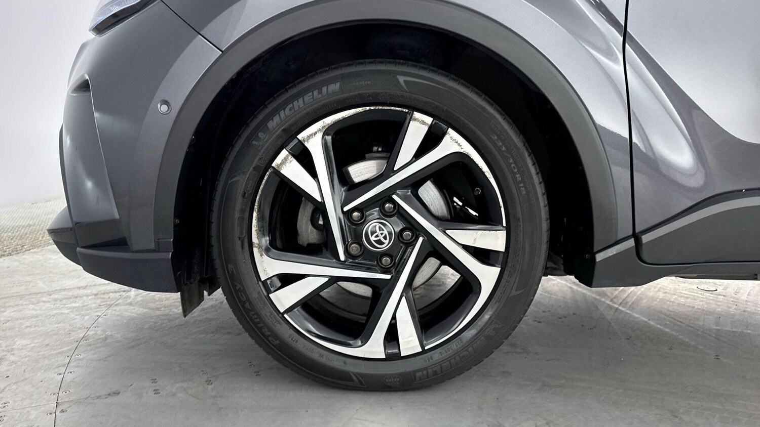 Used Toyota C-HR 2023 for sale - 77940217: Photo 9