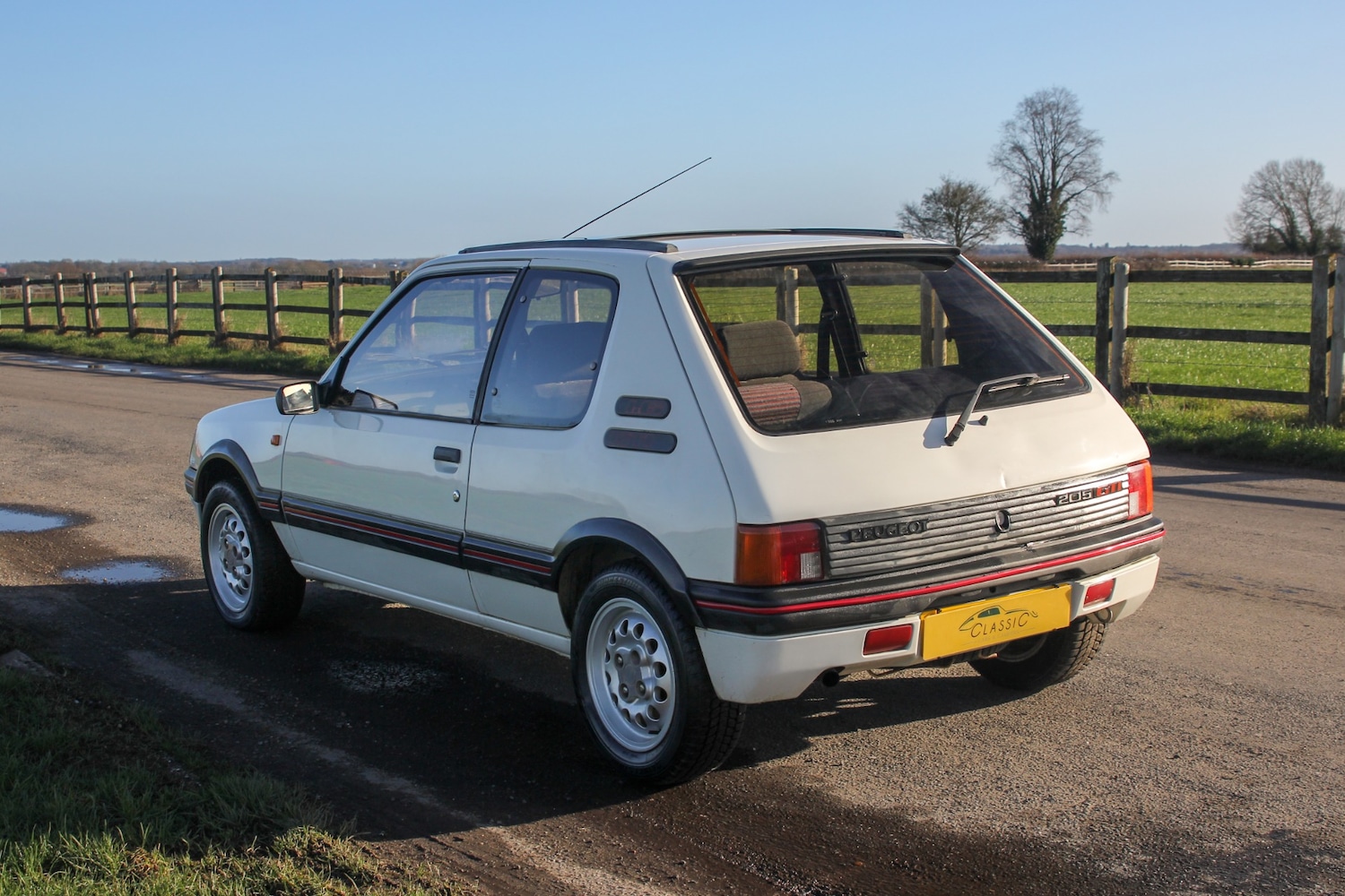 Used Peugeot 205 1989 for sale - 77579619: Photo 11