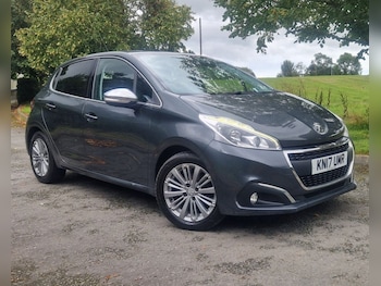 Peugeot - 208
