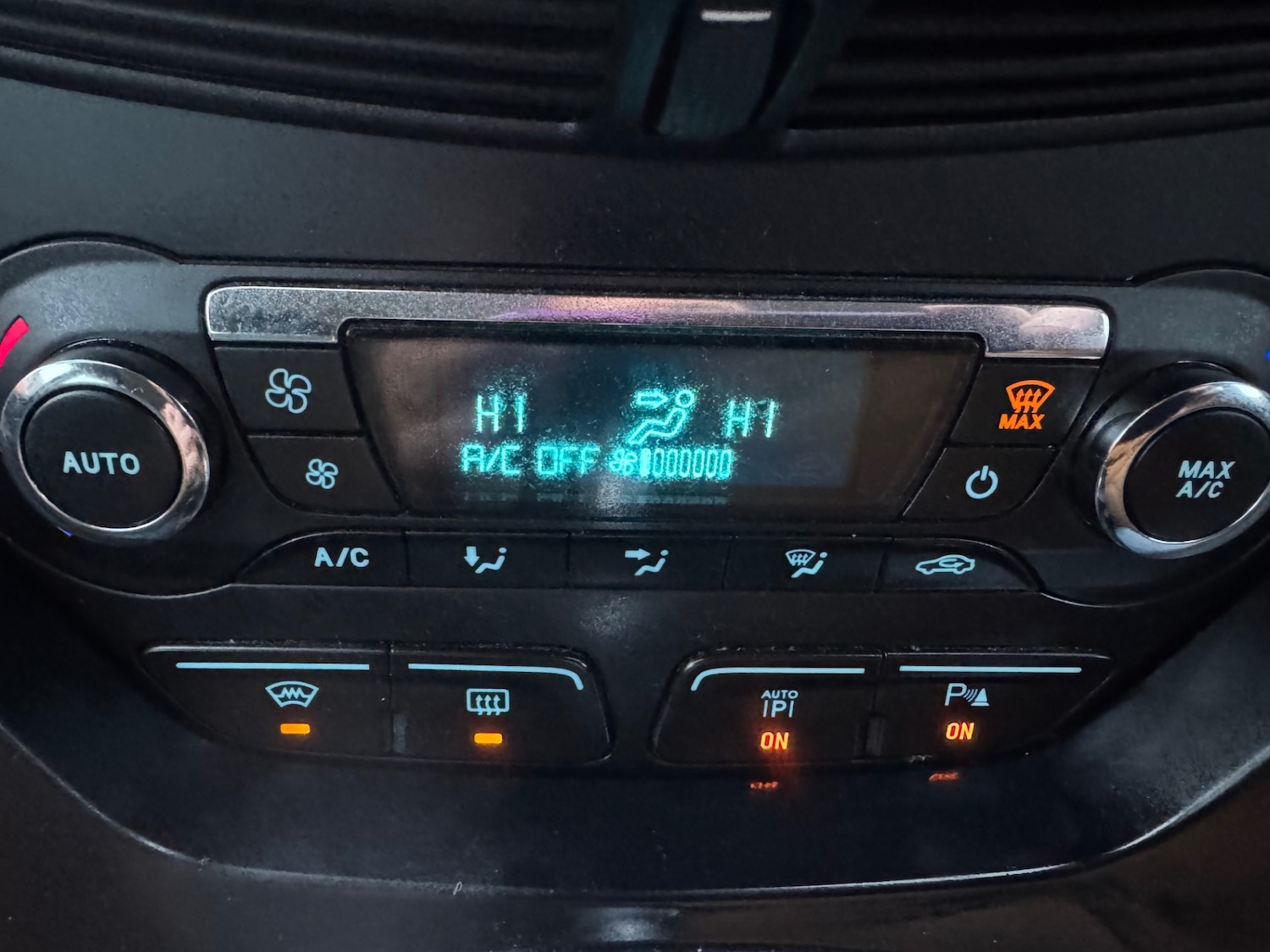 Used Ford C-Max 2014 for sale - 76682682: Photo 17