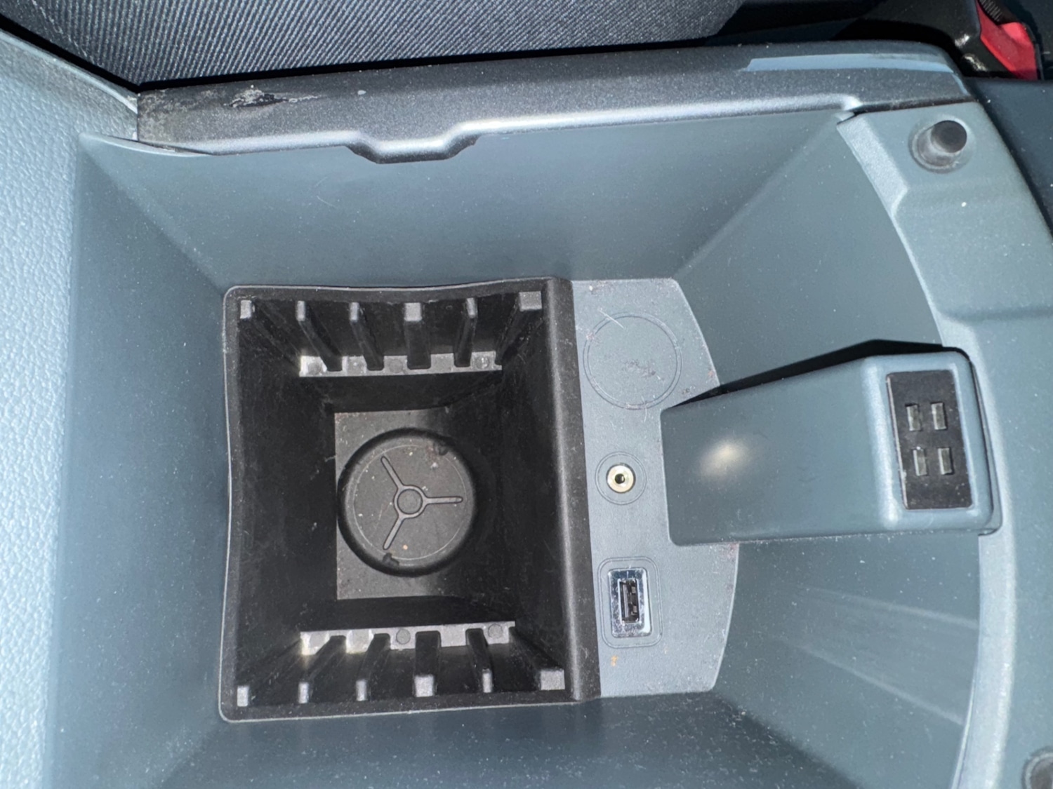 Used Ford C-Max 2014 for sale - 76682682: Photo 20