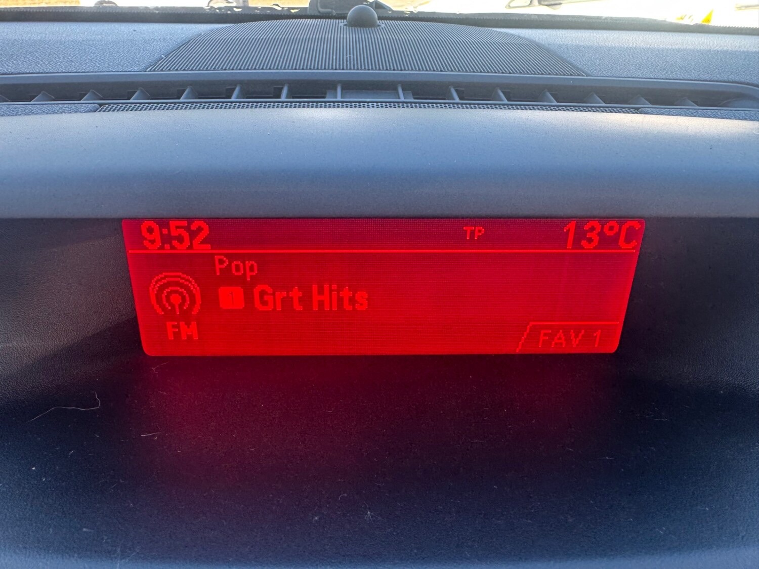 Used Vauxhall Meriva 2015 for sale - 76352159: Photo 12