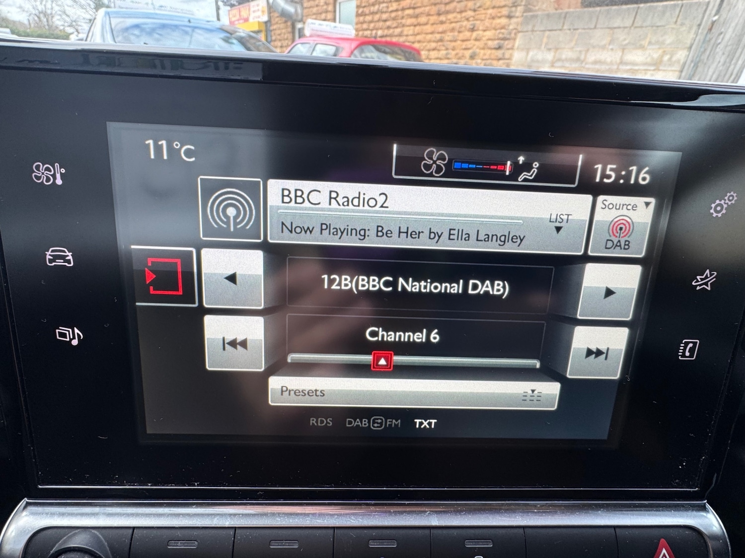 Used Citroen C4 Cactus 2015 for sale - 78027798: Photo 15