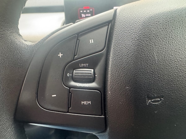 Used Citroen C4 Cactus 2015 for sale - 76289672: Photo 21