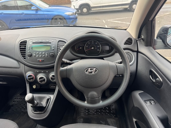 Used Hyundai i10 2011 for sale - 76221609: Photo 10