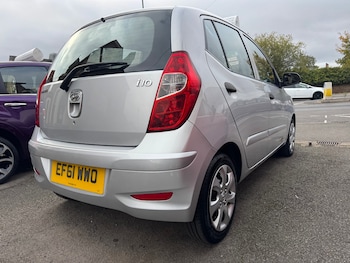 Used Hyundai i10 2011 for sale - 76221609: Photo 4
