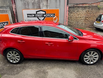 Used Volvo V40 2013 for sale - 78605129: Photo