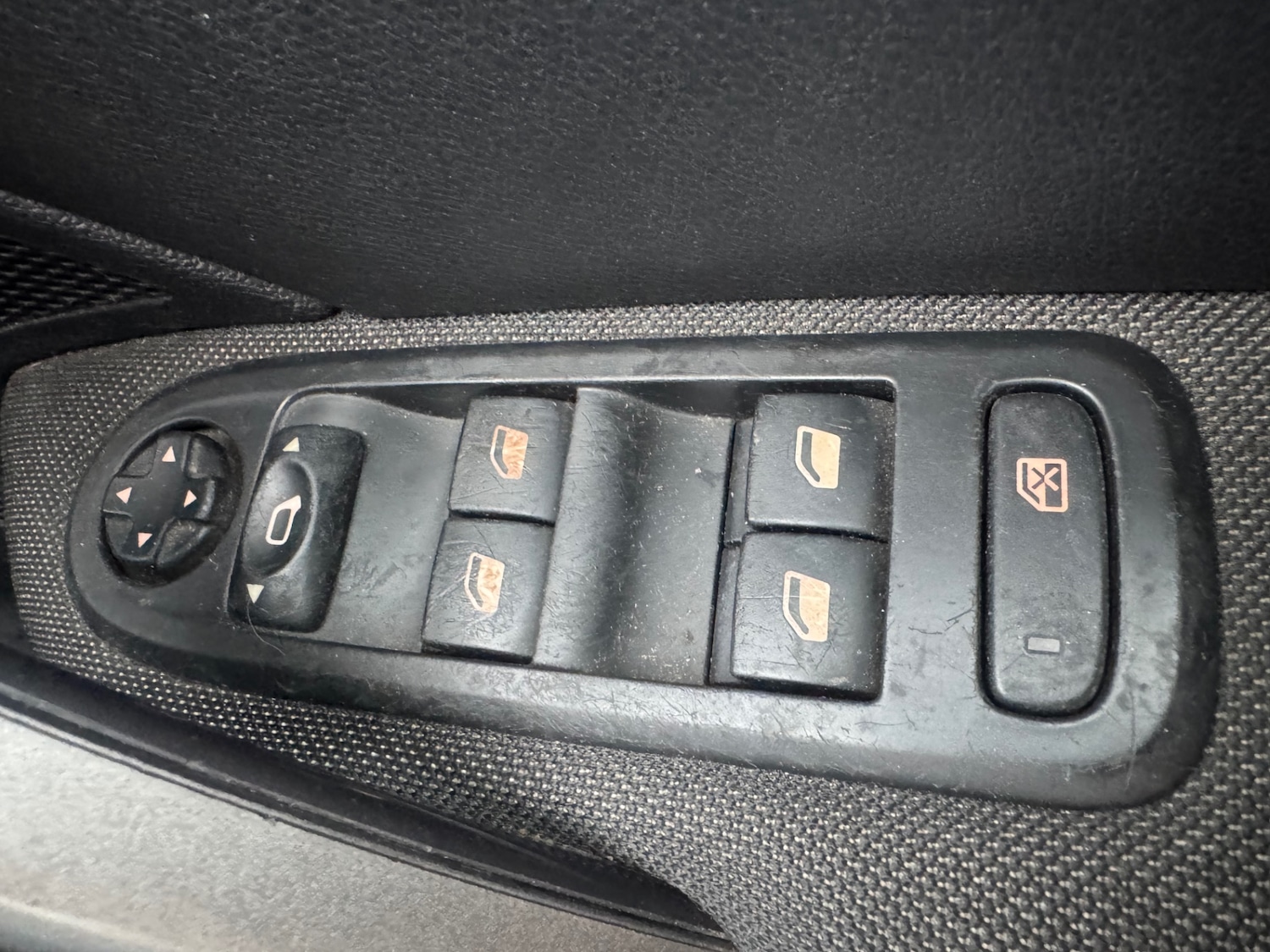 Used Peugeot 308 2010 for sale - 77432893: Photo 16