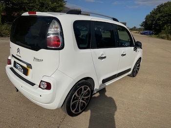 Used Citroen C3 Picasso 2015 for sale - 75606921: Photo